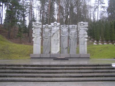 318